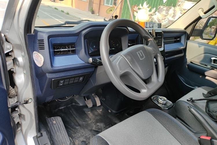 Used Farizon Fengrui 2023 F3E Flatbed Truck Ningde 55.7 kWh Center Console