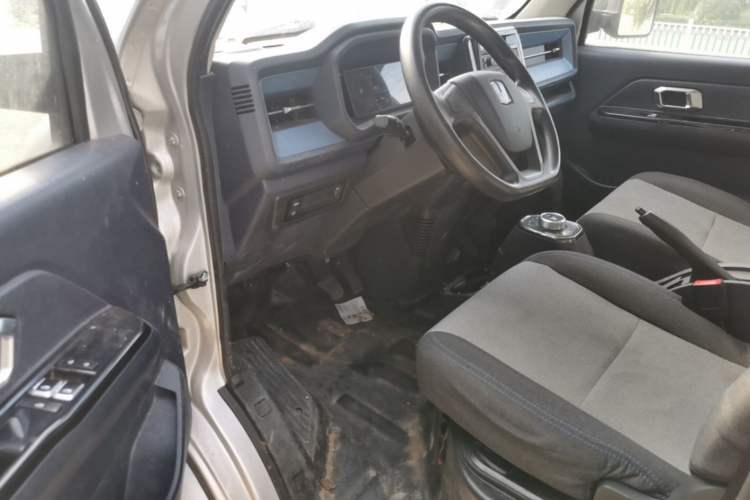 Used Farizon Fengrui 2023 F3E Side-Board Truck with Guoxuan 57.6 kWh Battery Driver Seat