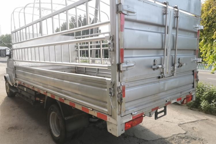 Used Farizon Fengrui 2023 F3E Side-Board Truck with Guoxuan 57.6 kWh Battery Exterior 2