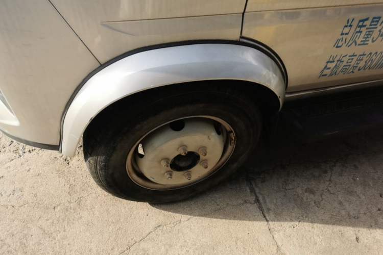 Used Farizon Fengrui 2023 F3E Side-Board Truck with Guoxuan 57.6 kWh Battery Left Front Wheel Hub