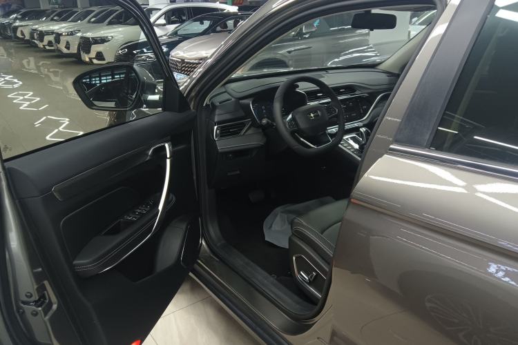 Used Farizon FX 2021 1.8T Smart Connect 5-Seater Interior 3