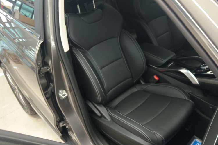 Used Farizon FX 2021 1.8T Smart Connect 5-Seater Right Front Seat