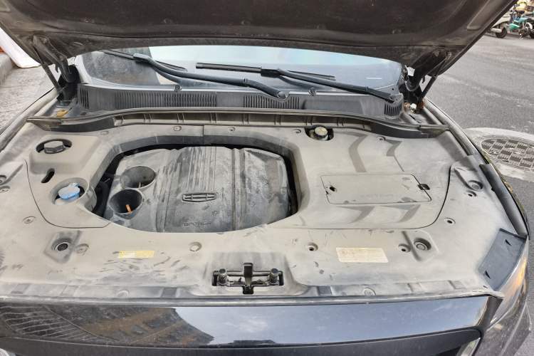 Used Farizon FX 2020 1.8T Smart Connect Edition 4 Seats Engine Bay