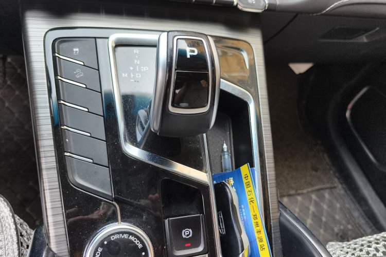 Used Farizon FX 2020 1.8T Smart Connect Edition 4 Seats Gear Lever
