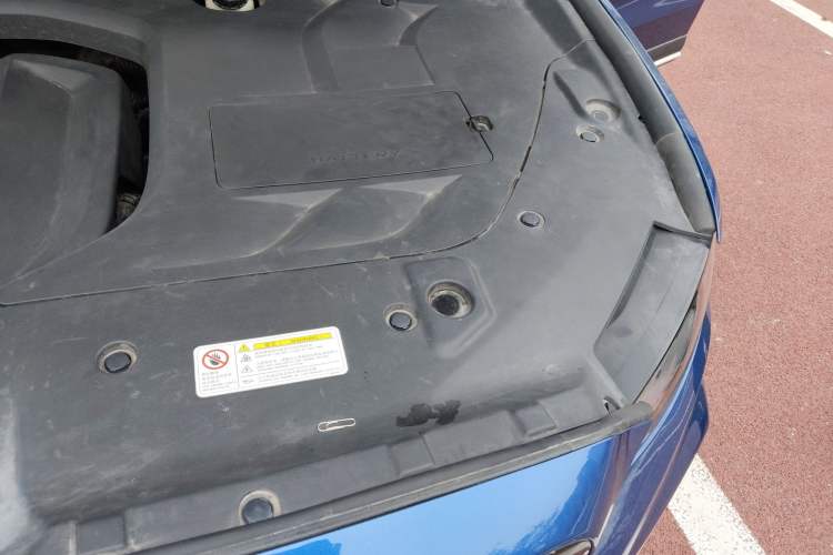 Used Farizon FX 2020 1.8T Smart Edition 4-Seater Engine Bay Left