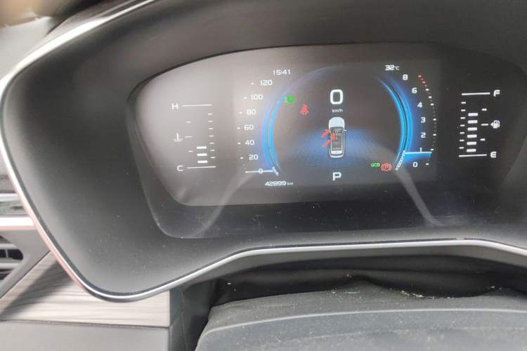 Used Farizon FX 2020 1.8T Smart Edition 4-Seater Odometer Close Up