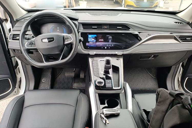 Used Farizon FX 2020 1.8T Smart Connect Edition 4 Seats Center Console