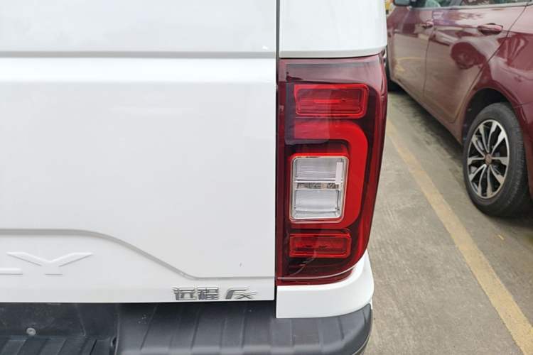 Used Farizon FX 2020 1.8T Smart Connect Edition 4 Seats Right Rear Taillight