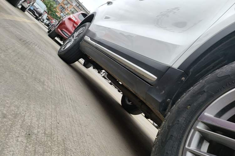Used Farizon FX 2020 1.8T Smart Connect Edition 4 Seats Right Side Sill