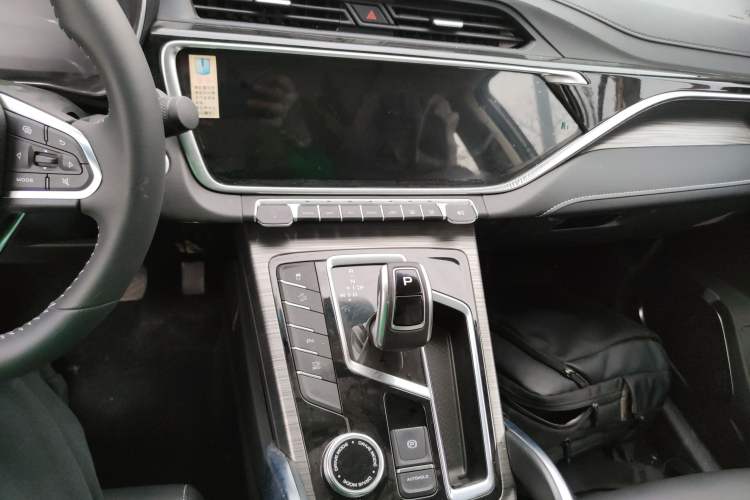 Used Farizon FX 2021 1.8T Smart Edition 5-seater Audio And AC Panel