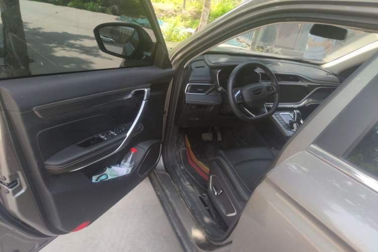 Used Farizon FX 2021 1.8T Smart Connect 5-Seater Driver Seat