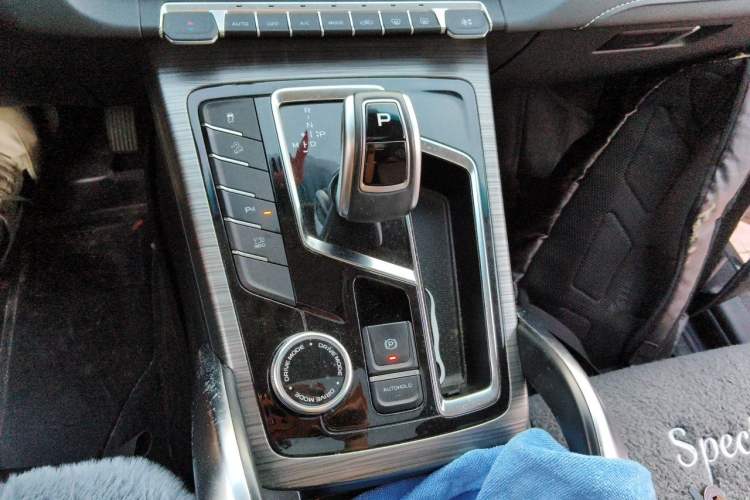 Used Farizon FX 2021 1.8T Smart Edition 5-seater Gear Lever
