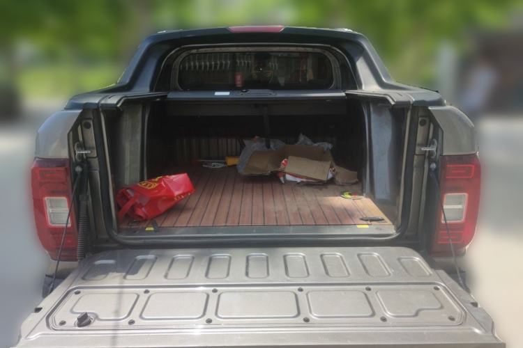 Used Farizon FX 2021 1.8T Smart Connect 5-Seater Trunk