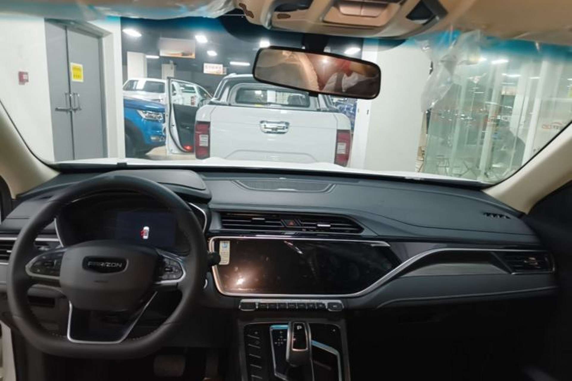Used Farizon FX 2021 1.8T Smart Connect 5-Seater Center Console