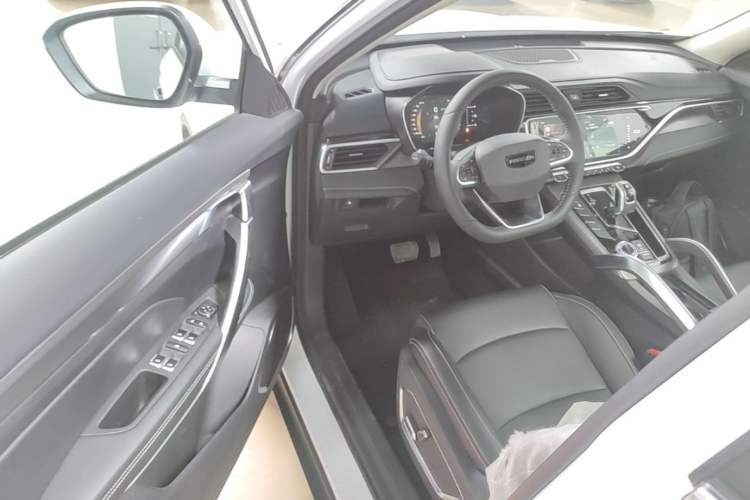 Used Farizon FX 2021 1.8T Smart Connect 5-Seater Driver Seat