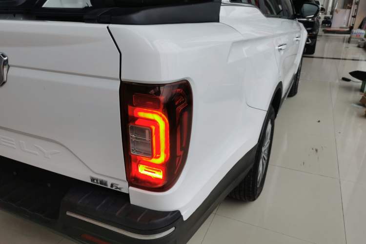Used Farizon FX 2021 1.8T Smart Connect 5-Seater Exterior 3
