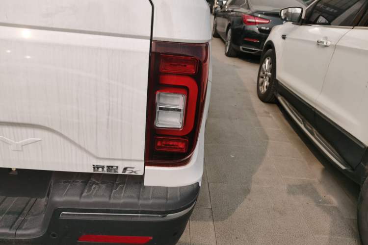 Used Farizon FX 2021 1.8T Smart Connect 5-Seater Exterior 6