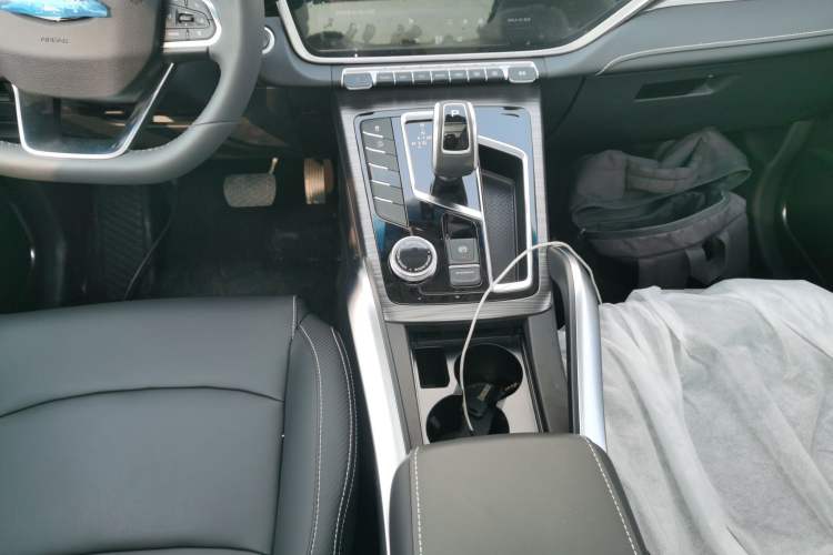 Used Farizon FX 2021 1.8T Smart Connect 5-Seater Gear Lever
