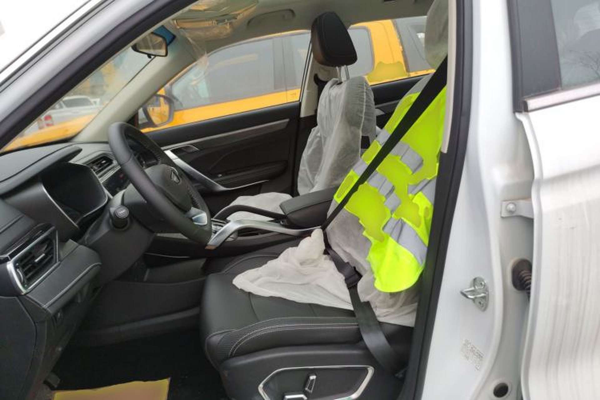 Used Farizon FX 2021 1.8T Smart Connect 5-Seater Left Front Seat