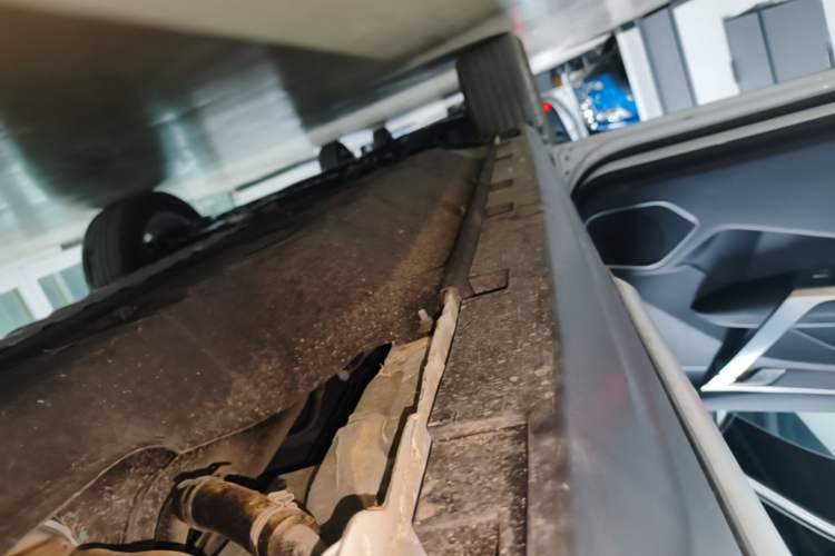 Used Farizon FX 2021 1.8T Smart Connect 5-Seater Left Side Sill