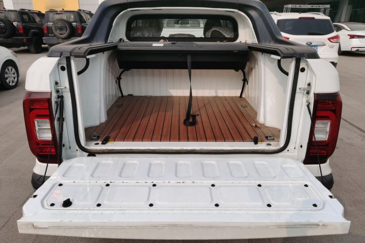Used Farizon FX 2021 1.8T Smart Connect 5-Seater Trunk