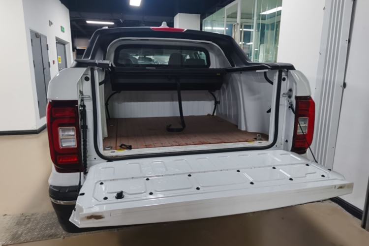 Used Farizon FX 2021 1.8T Smart Connect 5-Seater Trunk
