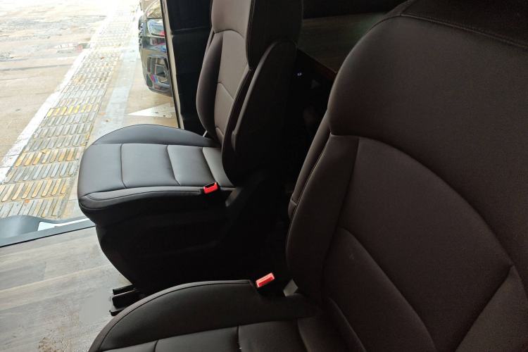 Used Farizon Geely Xingfu Hao 2024 Hovey Edition 66.57 kWh (Full Vehicle Version) 7 Seats Interior 4