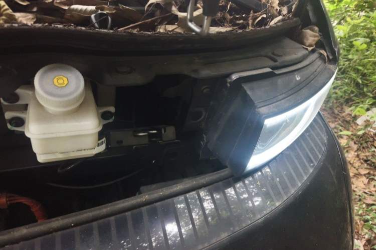 Used Farizon Super VAN 2024 Zhifu Edition Mid-Drive Mid-Roof 83 kWh Engine Bay Left
