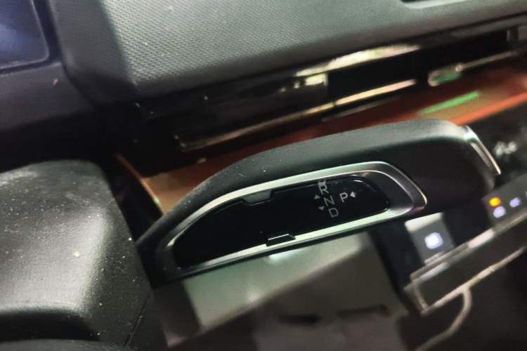 Used Farizon Super VAN 2024 Zhifu Edition Mid-Drive Mid-Roof 83 kWh Gear Lever