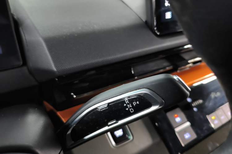 Used Farizon Super VAN 2024 Zhifu Edition Mid-Drive Mid-Roof 83 kWh Gear Lever