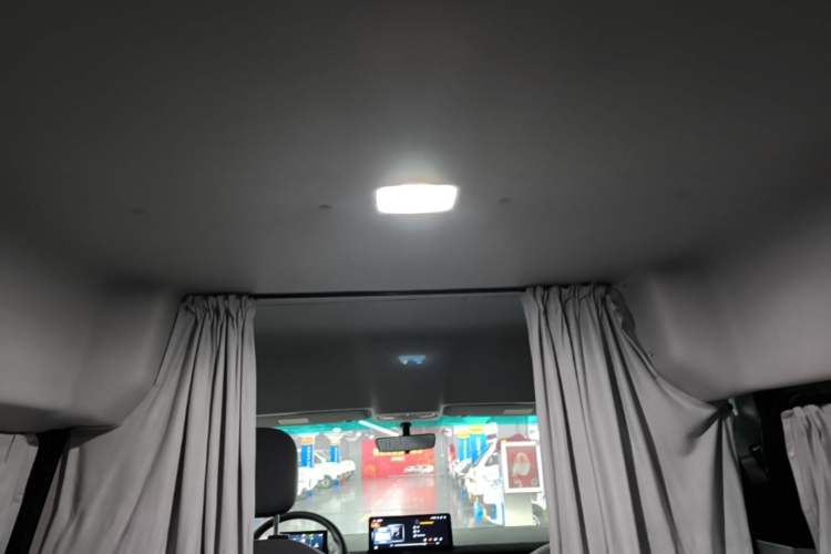 Used Farizon Super VAN 2024 Zhifu Edition Mid-Drive Mid-Roof 83 kWh Headliner