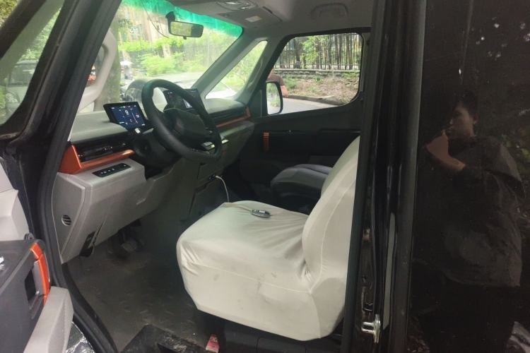 Used Farizon Super VAN 2024 Zhifu Edition Mid-Drive Mid-Roof 83 kWh Left Front Seat