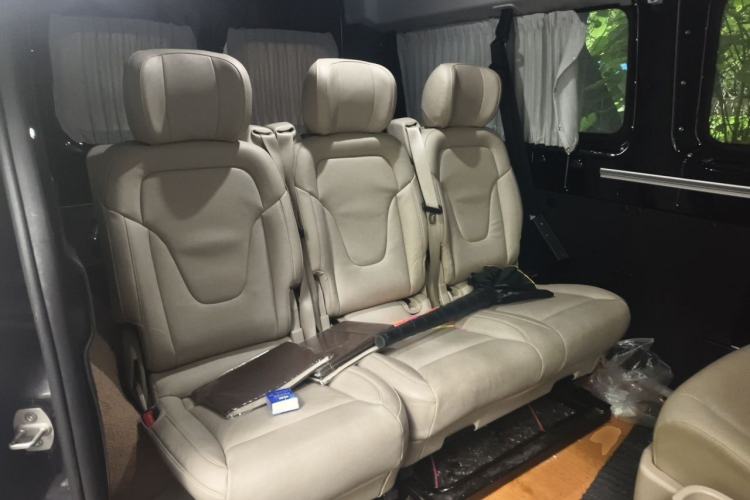 Used Farizon Super VAN 2024 Zhifu Edition Mid-Drive Mid-Roof 83 kWh Left Rear Seat