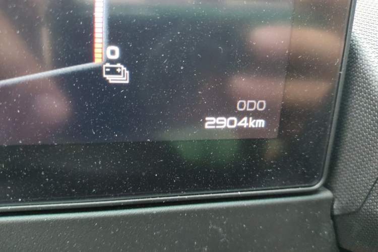 Used Farizon Super VAN 2024 Zhifu Edition Mid-Axle Mid-Roof 68 kWh Odometer Close Up