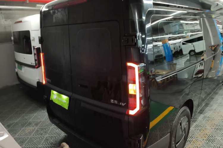 Used Farizon Super VAN 2024 Zhifu Edition Mid-Drive Mid-Roof 83 kWh Rear