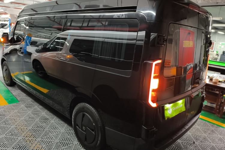 Used Farizon Super VAN 2024 Zhifu Edition Mid-Drive Mid-Roof 83 kWh Rear Left 45 Deg