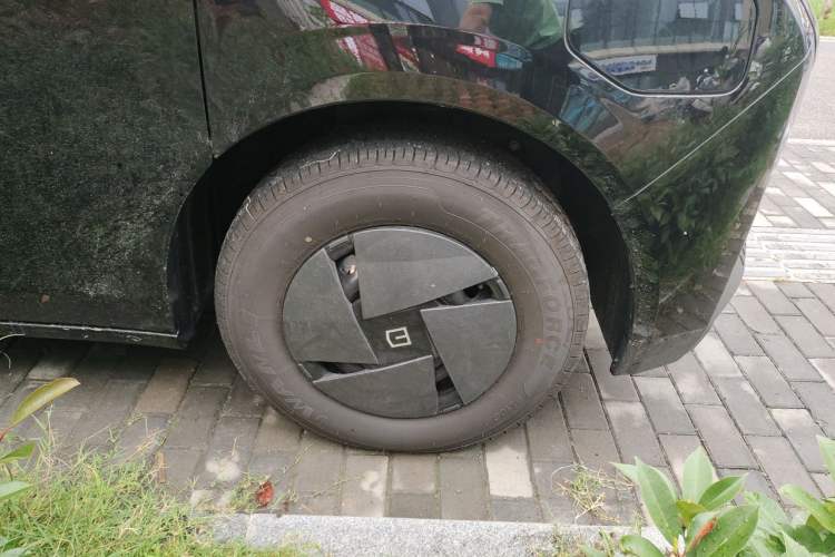Used Farizon Super VAN 2024 Zhifu Edition Mid-Axle Mid-Roof 68 kWh Right Front Wheel Hub