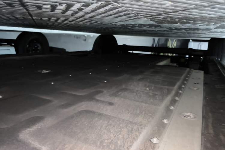 Used Farizon Super VAN 2024 Zhifu Edition Mid-Drive Mid-Roof 83 kWh Right Side Sill