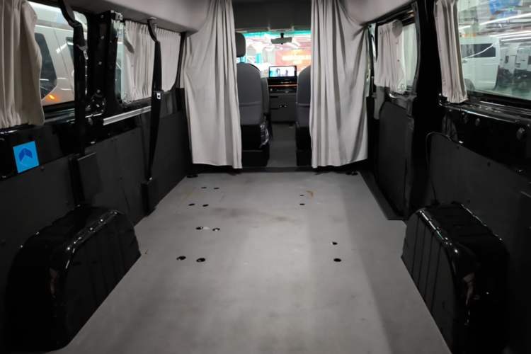 Used Farizon Super VAN 2024 Zhifu Edition Mid-Drive Mid-Roof 83 kWh Trunk