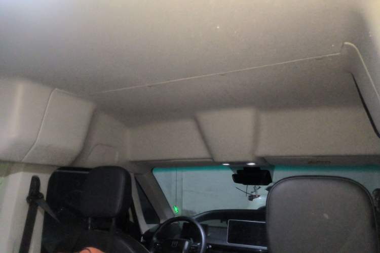 Used Farizon Super VAN 2024 Smart Wealth Edition Mid-Roof High-Top 66 kWh Headliner