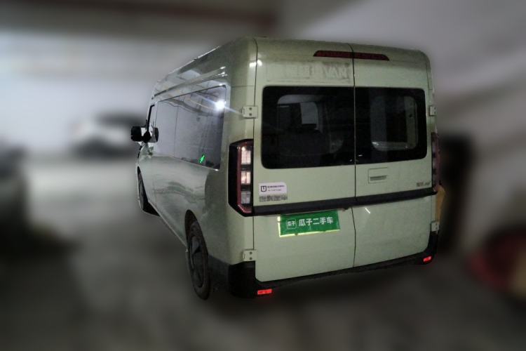 Used Farizon Super VAN 2024 Smart Wealth Edition Mid-Roof High-Top 66 kWh Rear Left 45 Deg