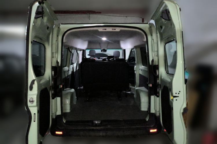Used Farizon Super VAN 2024 Smart Wealth Edition Mid-Roof High-Top 66 kWh Trunk