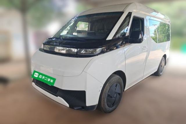 Used Farizon Super VAN 2024 Smart Wealth Edition Short Wheelbase Mid-Roof 68 kWh