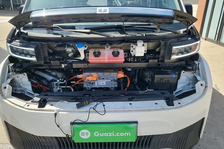 Used Farizon Super VAN 2024 Zhifu Edition Mid-Drive Mid-Roof 83 kWh Engine Bay