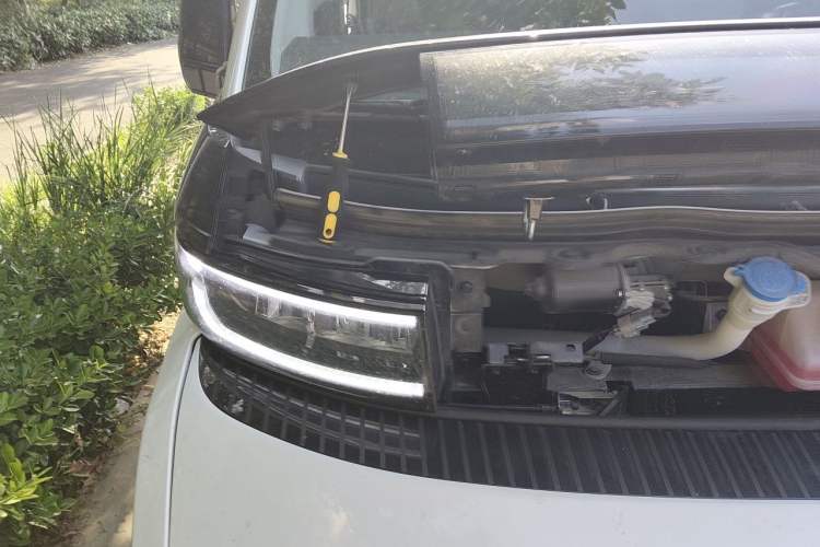 Used Farizon Super VAN 2024 Zhifu Edition Action-Oriented Short-Wheelbase Mid-Roof Model with 51 kWh Engine Bay Right