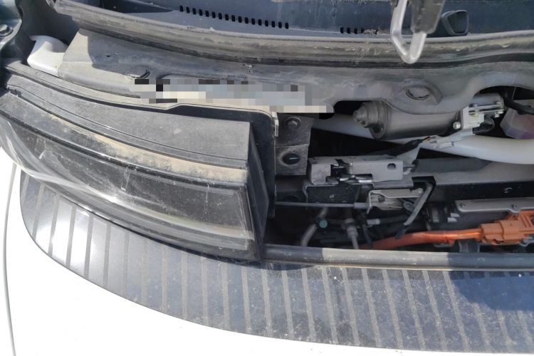 Used Farizon Super VAN 2024 Zhifu Edition Mid-Axle Low-Roof 68 kWh Engine Bay Right