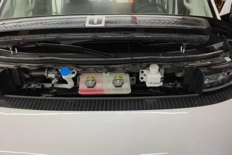 Used Farizon Super VAN 2024 Zhifu Edition Action-Oriented Short-Wheelbase Mid-Roof Model with 51 kWh Engine Bay