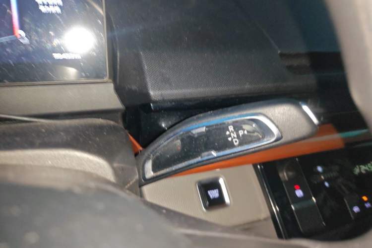 Used Farizon Super VAN 2024 Zhifu Edition Action-Oriented Short-Wheelbase Mid-Roof Model with 51 kWh Gear Lever