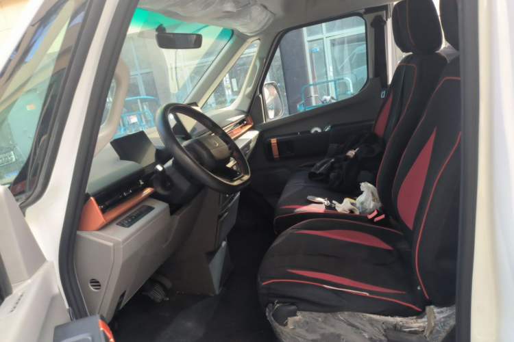 Used Farizon Super VAN 2024 Zhifu Edition Action-Oriented Short-Wheelbase Mid-Roof Model with 51 kWh Left Front Seat