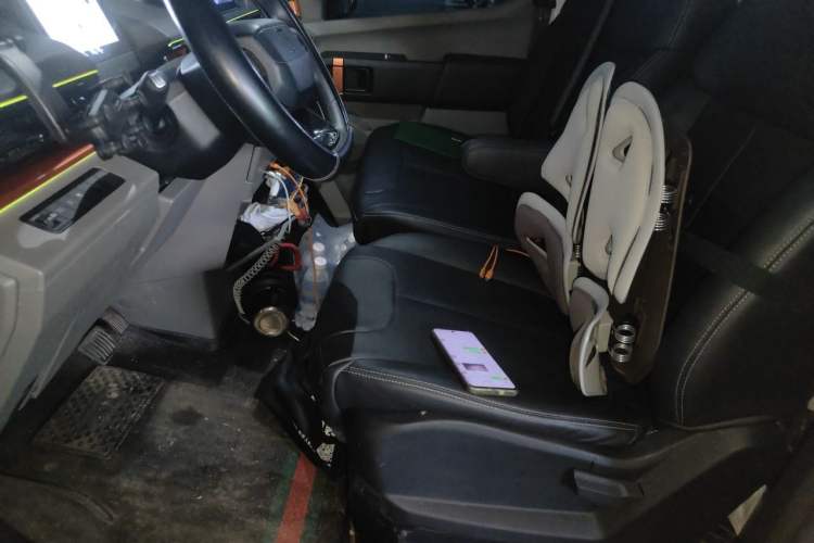 Used Farizon Super VAN 2024 Zhifu Edition Mid-Axle Mid-Roof 68 kWh Left Front Seat